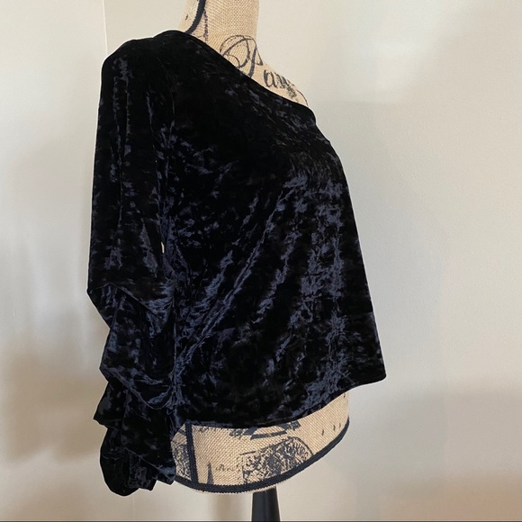 Velvet one shoulder black top with ruffle sleeve - Picture 2 of 4
